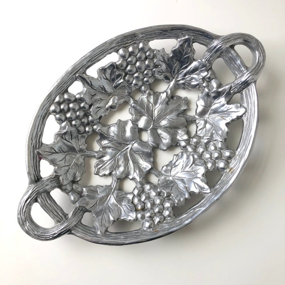 Wilton Armetale Holiday Pierced Fruit Bowl Basket